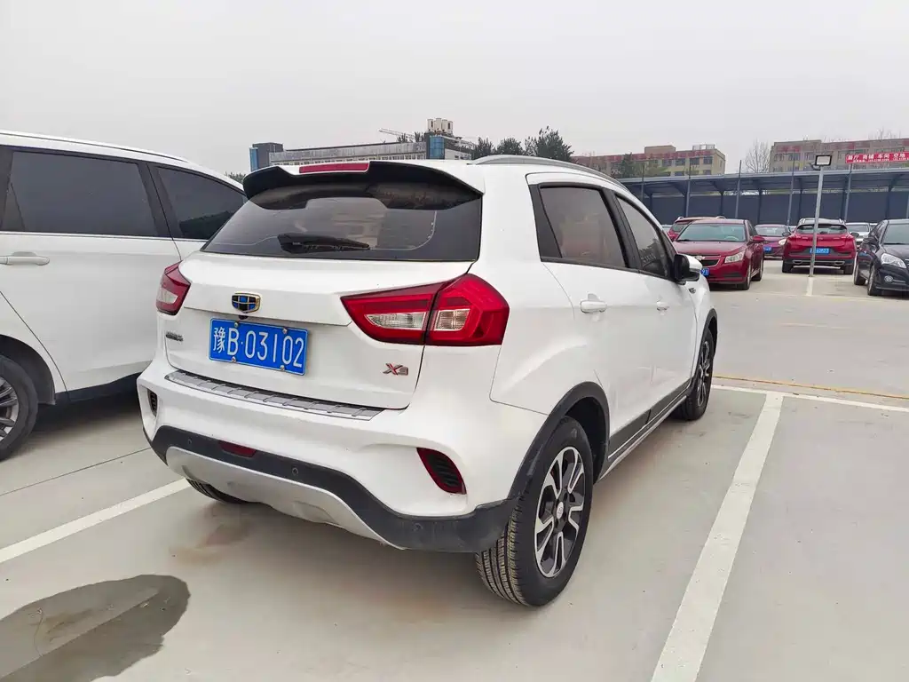 Geely Vision X3 — фото 9