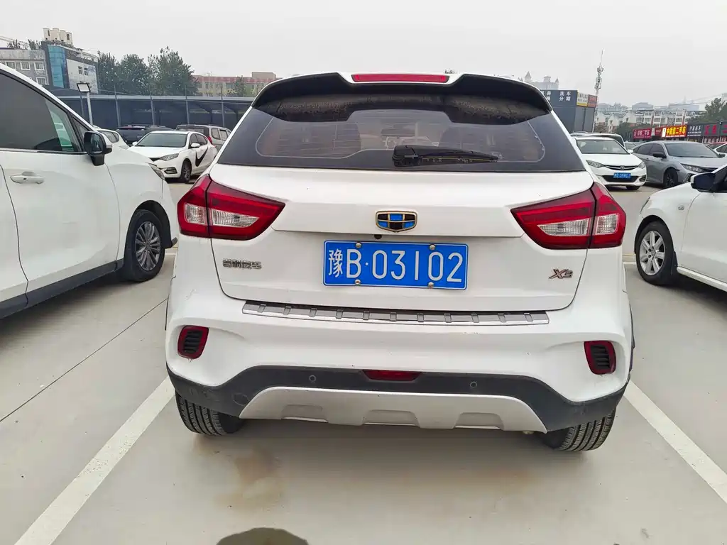 Geely Vision X3 — фото 10