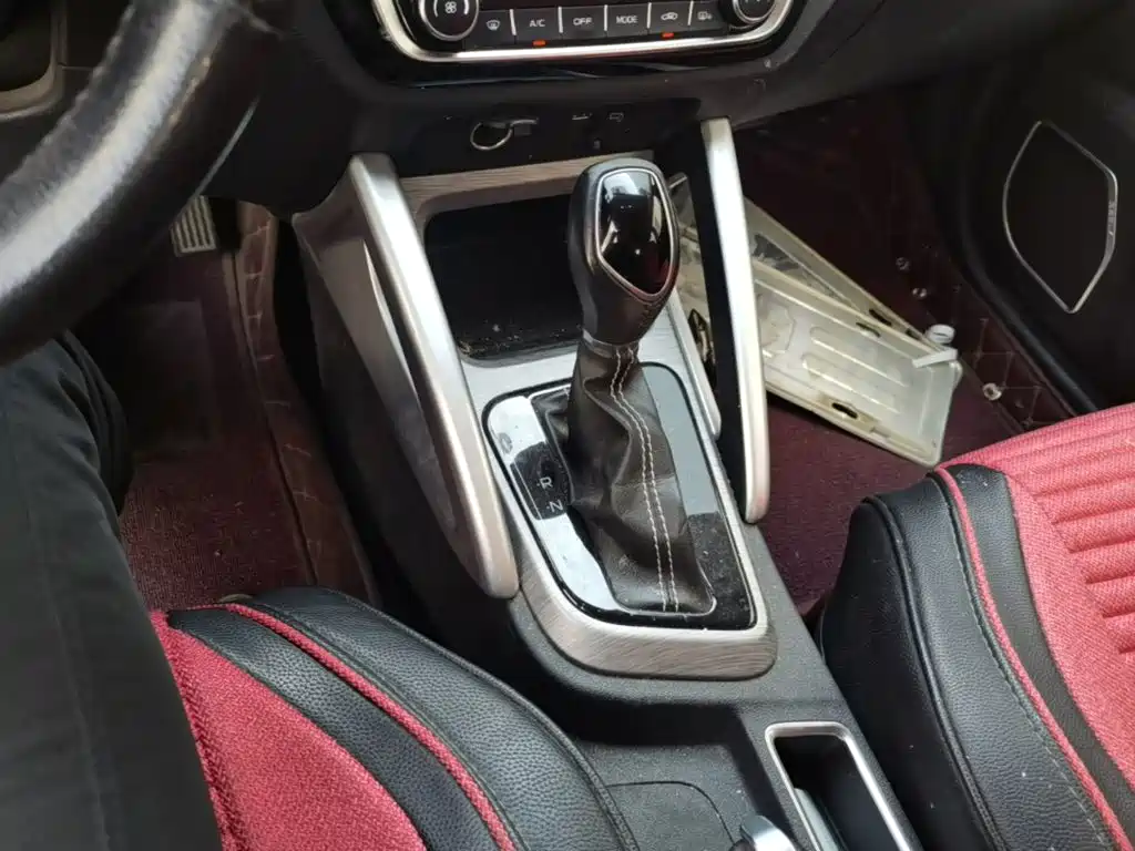 Geely Vision X3 — фото 13