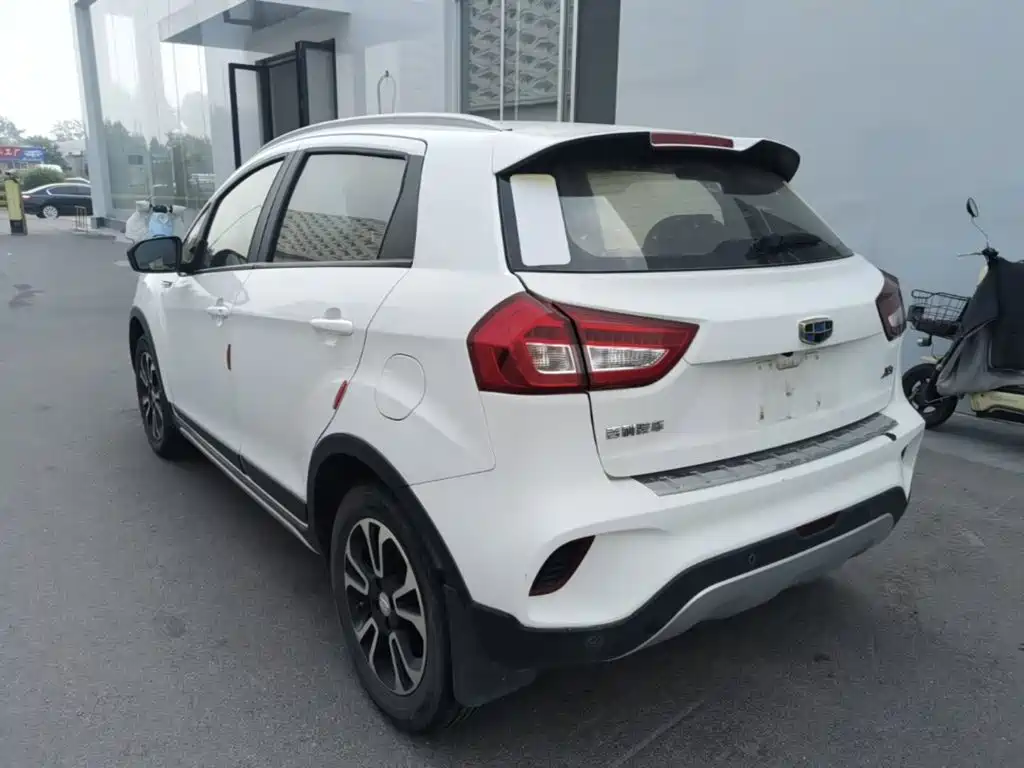 Geely Vision X3 — фото 4