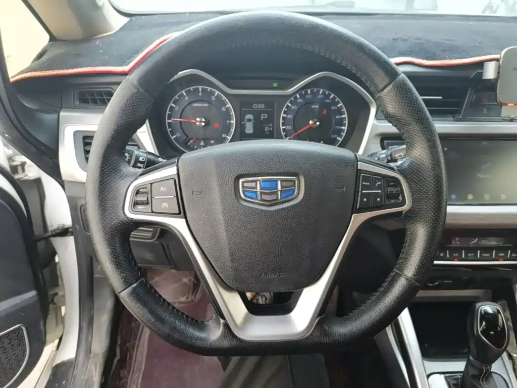 Geely Vision X3 — фото 10