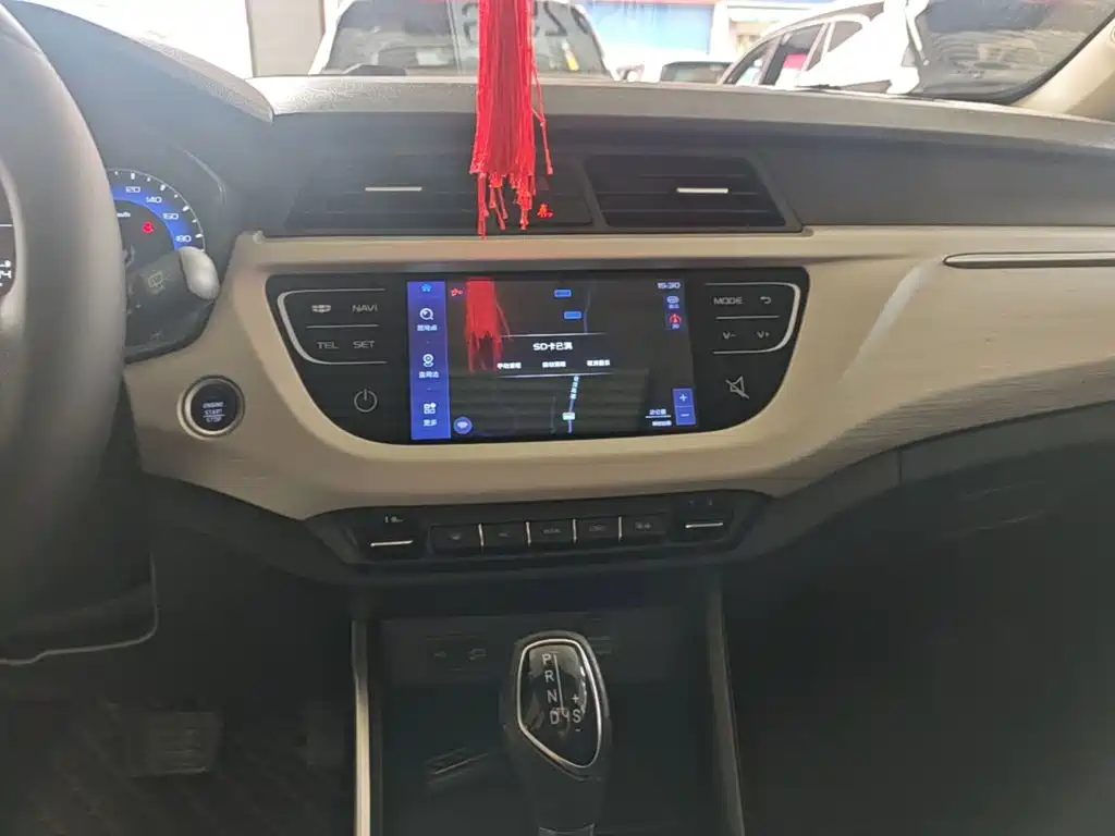 Geely Vision X3 — фото 13