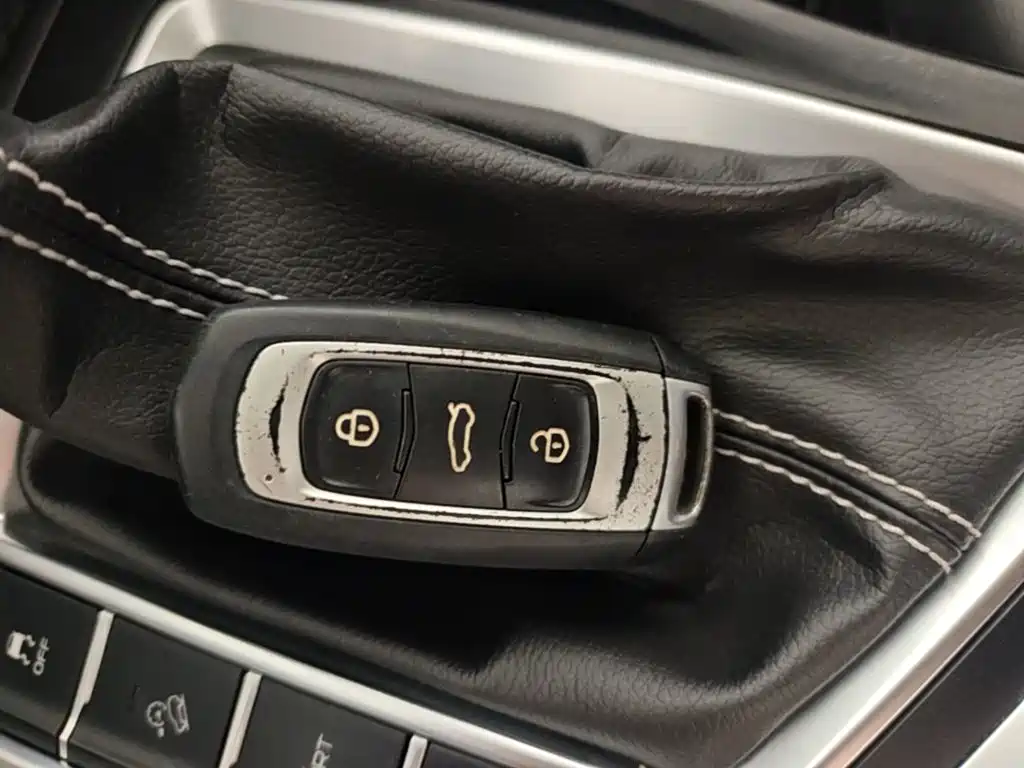 Geely Vision X3 — фото 9