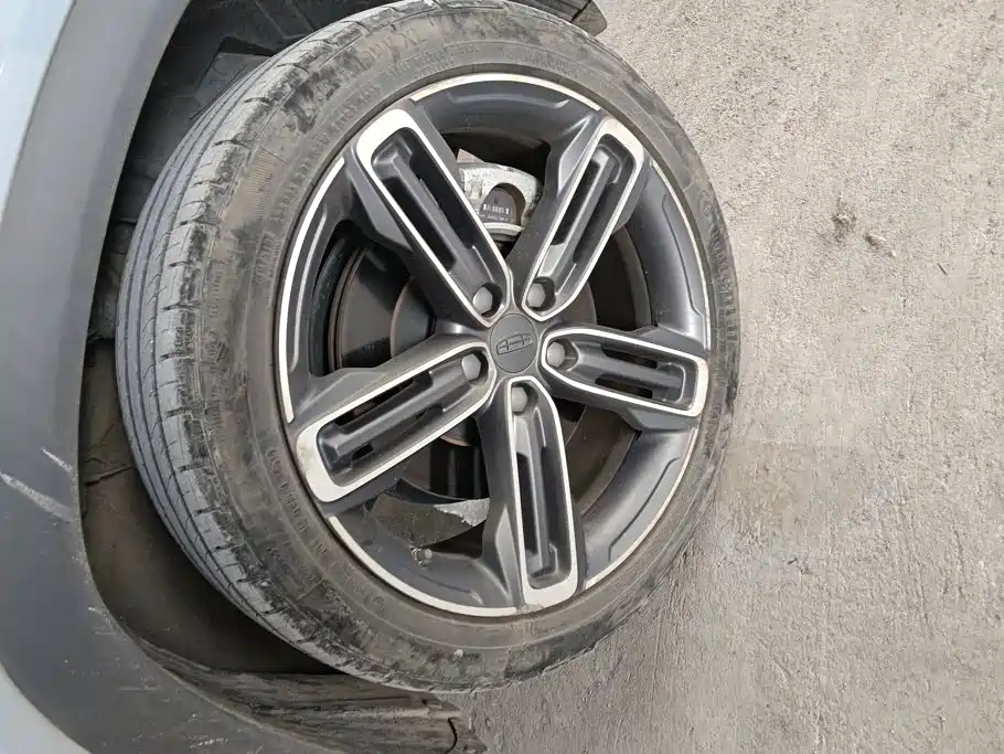 Geely Icon — фото 6