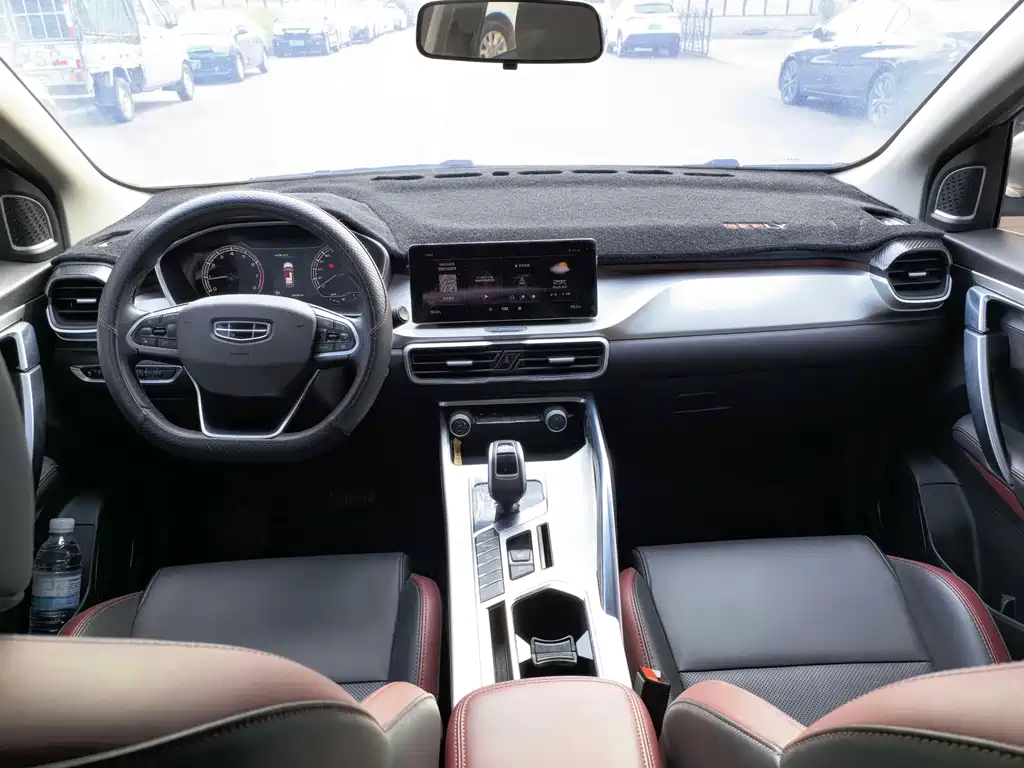 Geely Binyue — фото 10