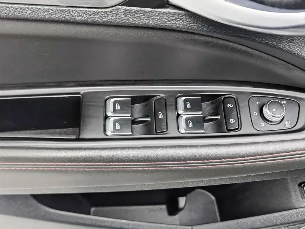 Geely Xingyue S — фото 9