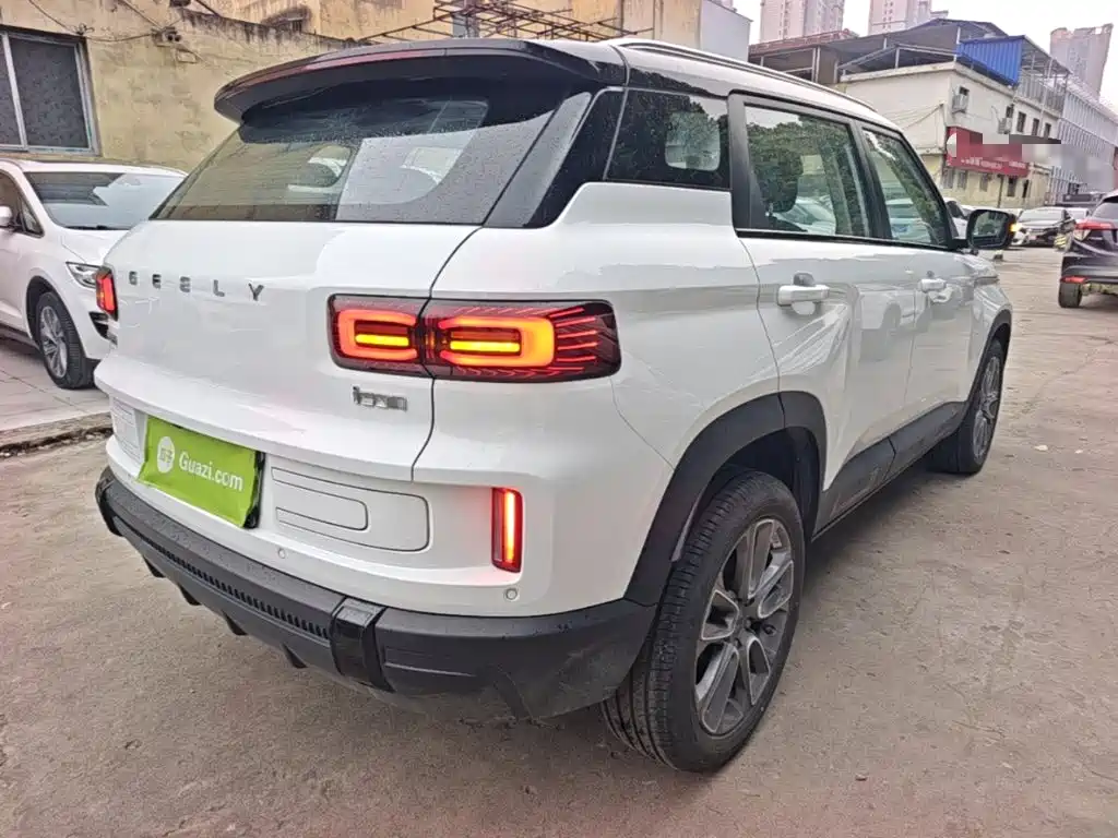 Geely Icon — фото 6