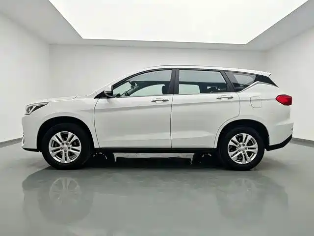 Haval M6 — фото 15