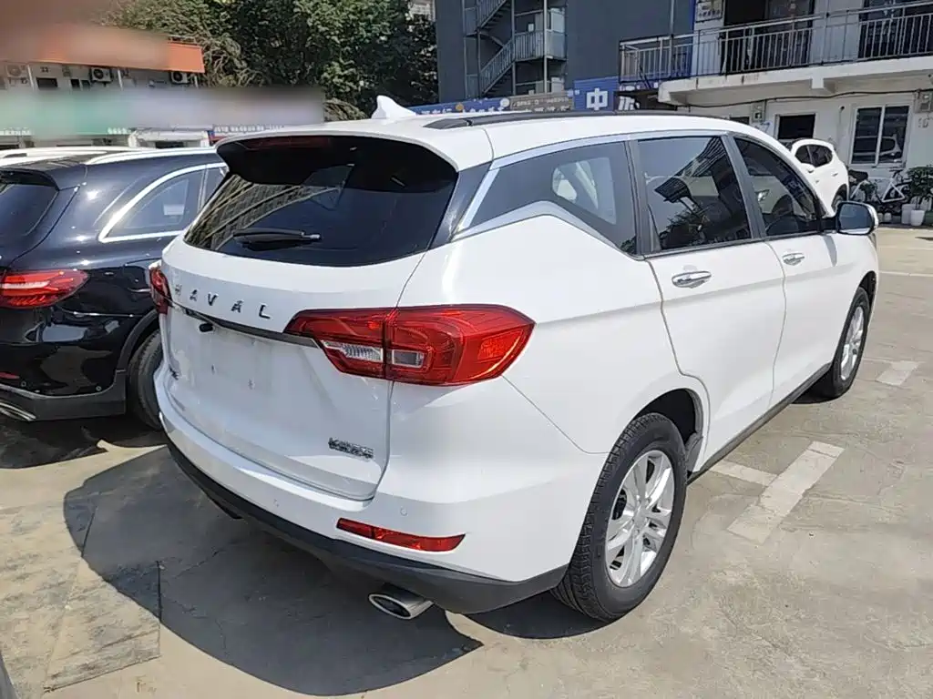 Haval M6 — фото 6