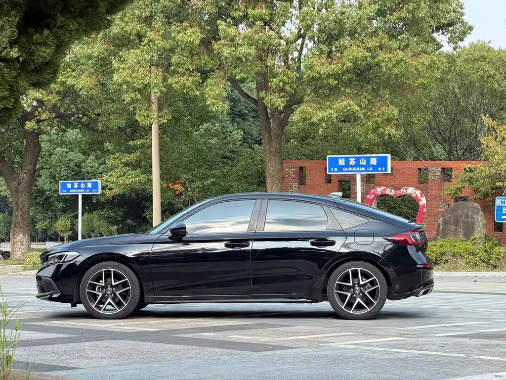 Honda Civic — фото 8