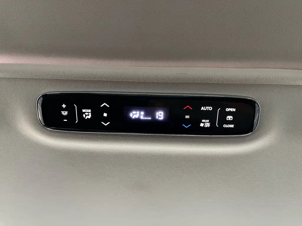 Honda Elysion — фото 40