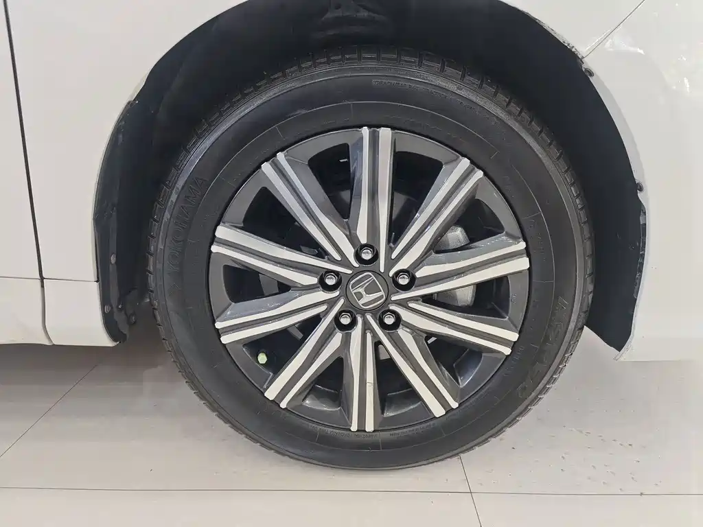 Honda Odyssey — фото 15