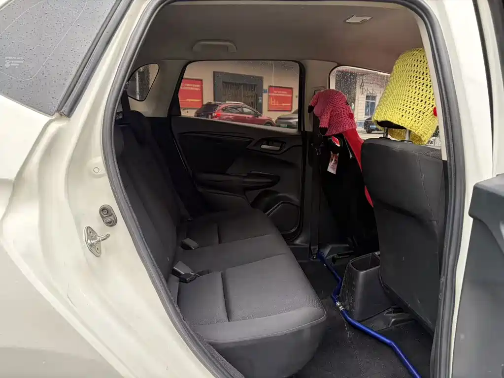 Honda Fit — фото 11