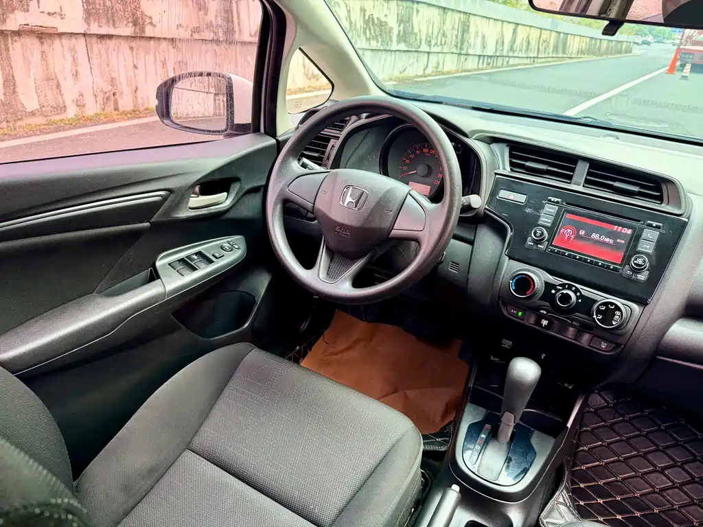 Honda Fit — фото 20