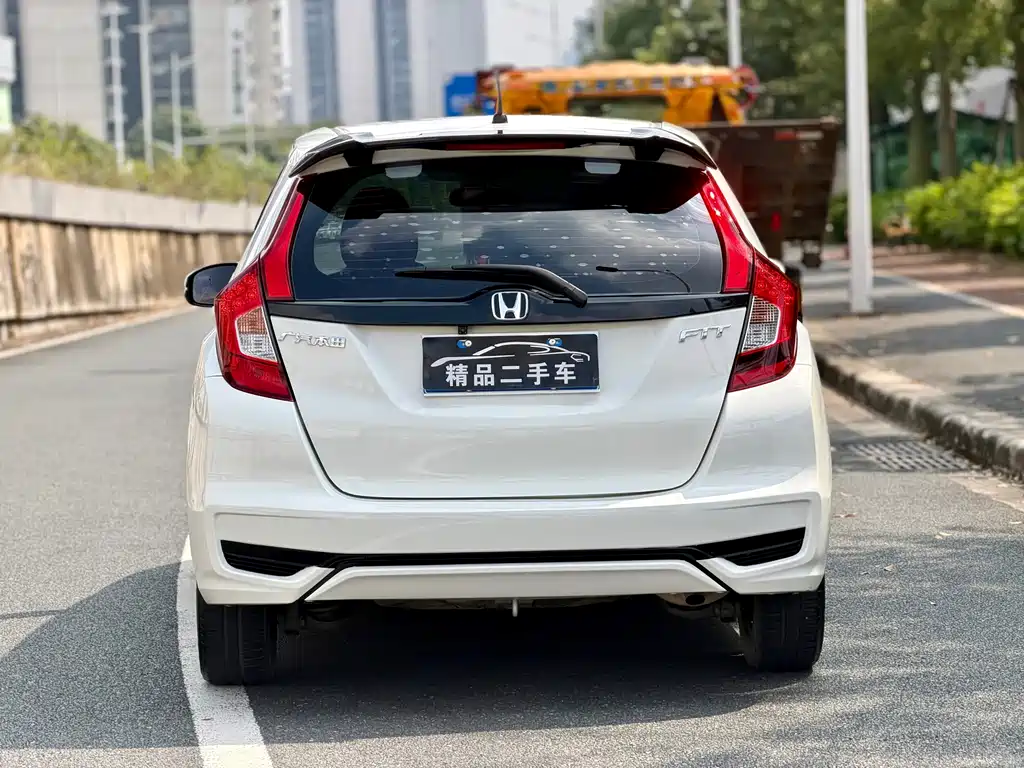 Honda Fit — фото 4