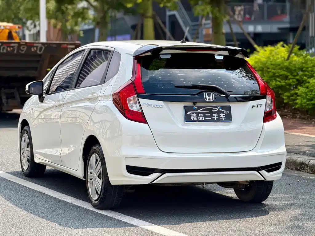 Honda Fit — фото 5
