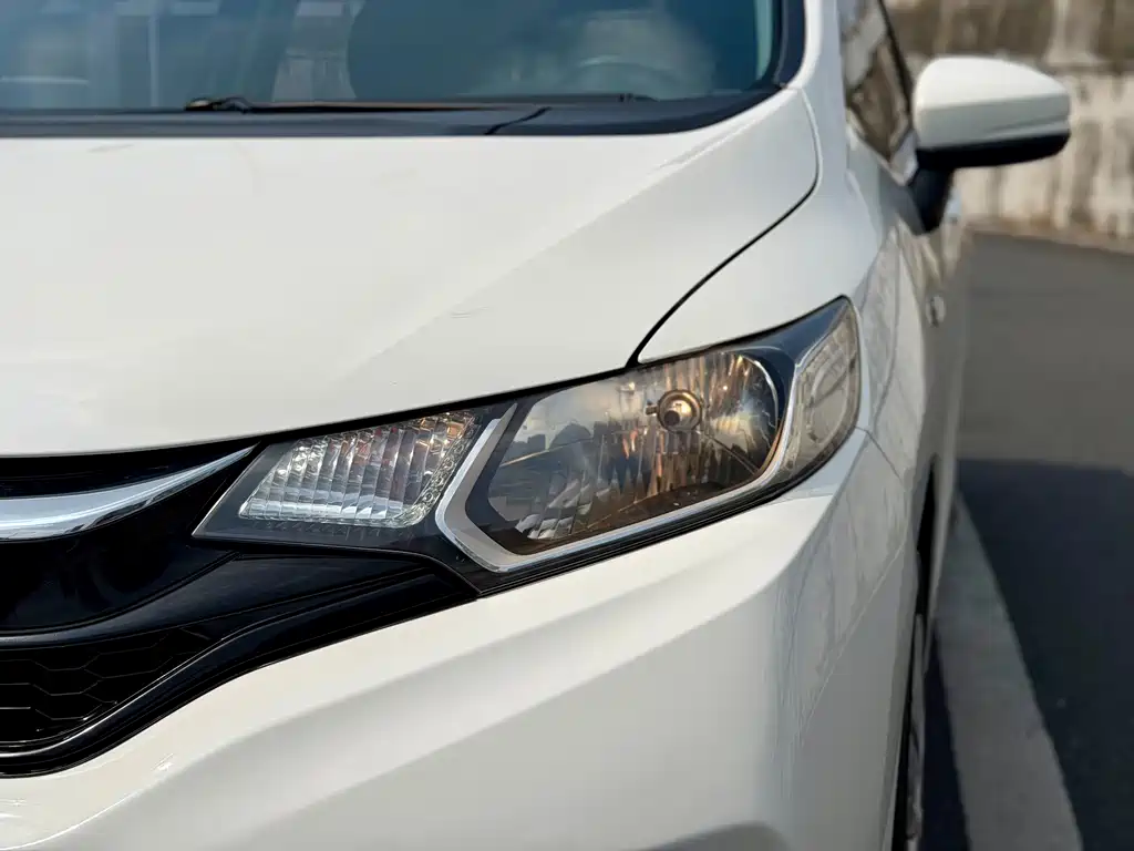 Honda Fit — фото 9