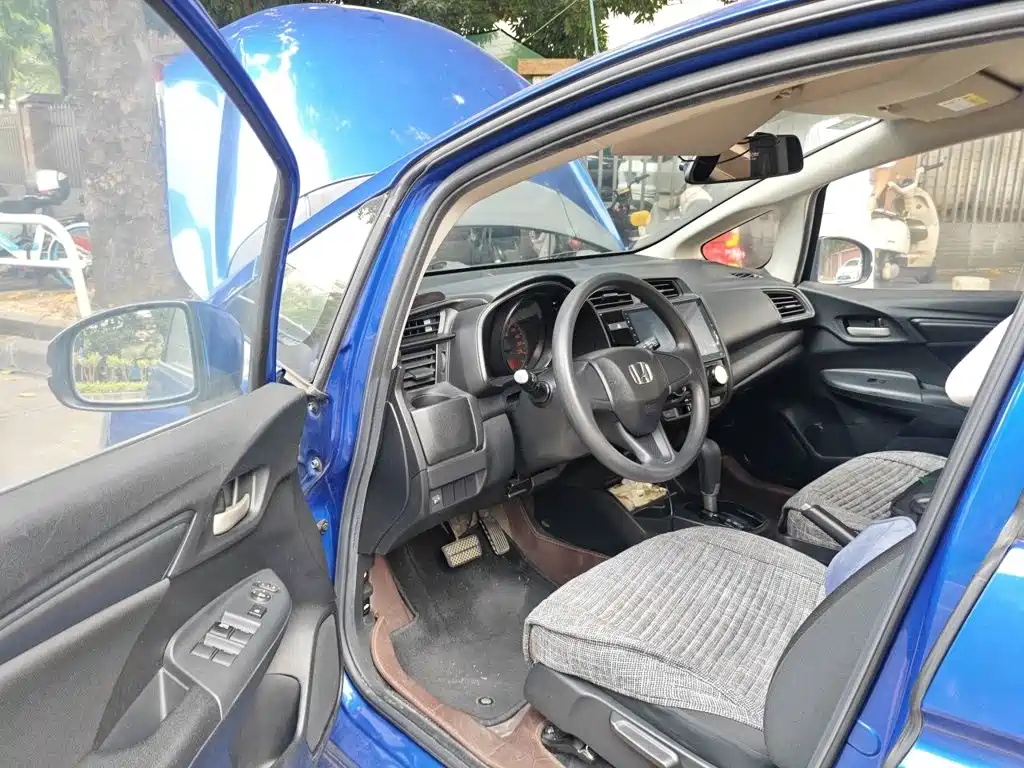 Honda Fit — фото 17