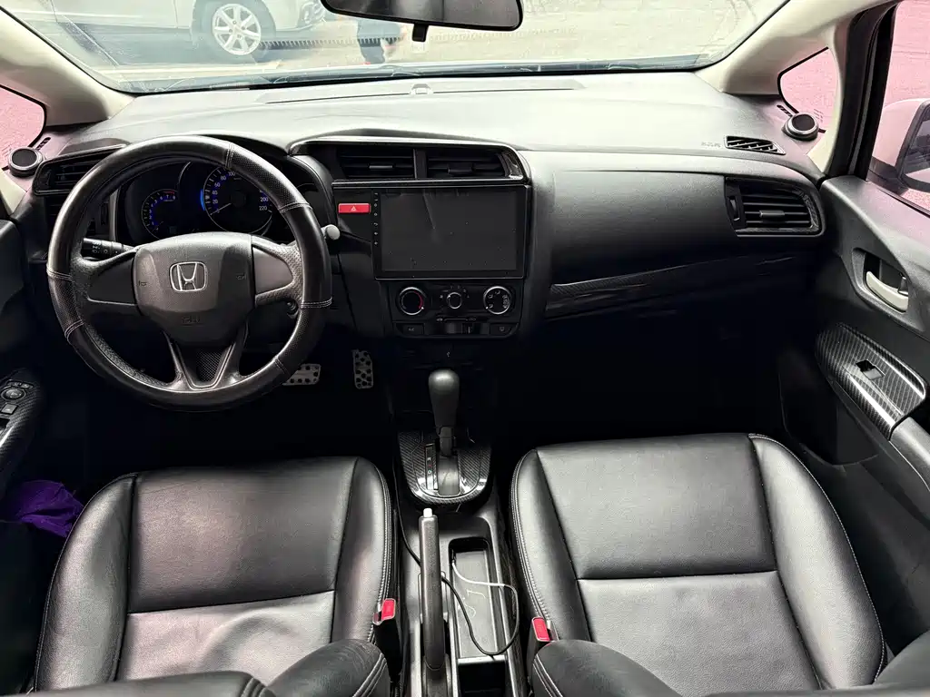 Honda Fit — фото 7