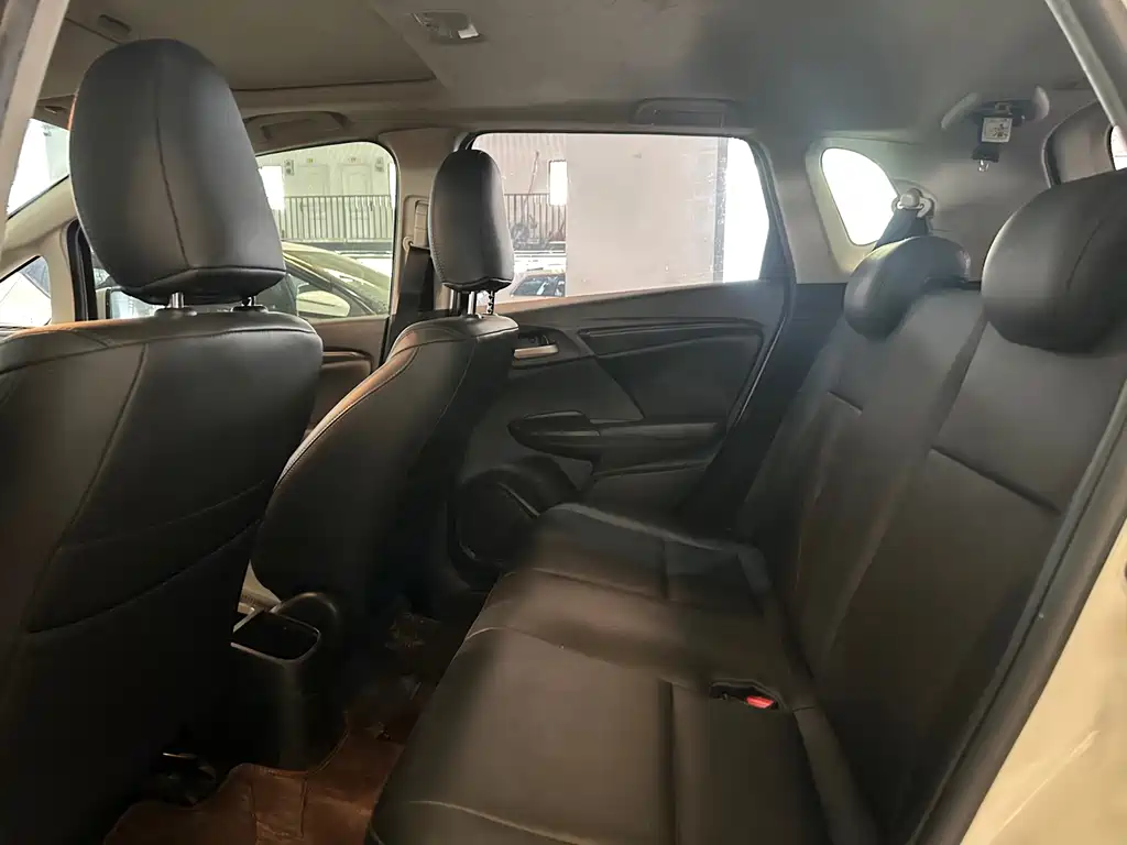 Honda Fit — фото 7