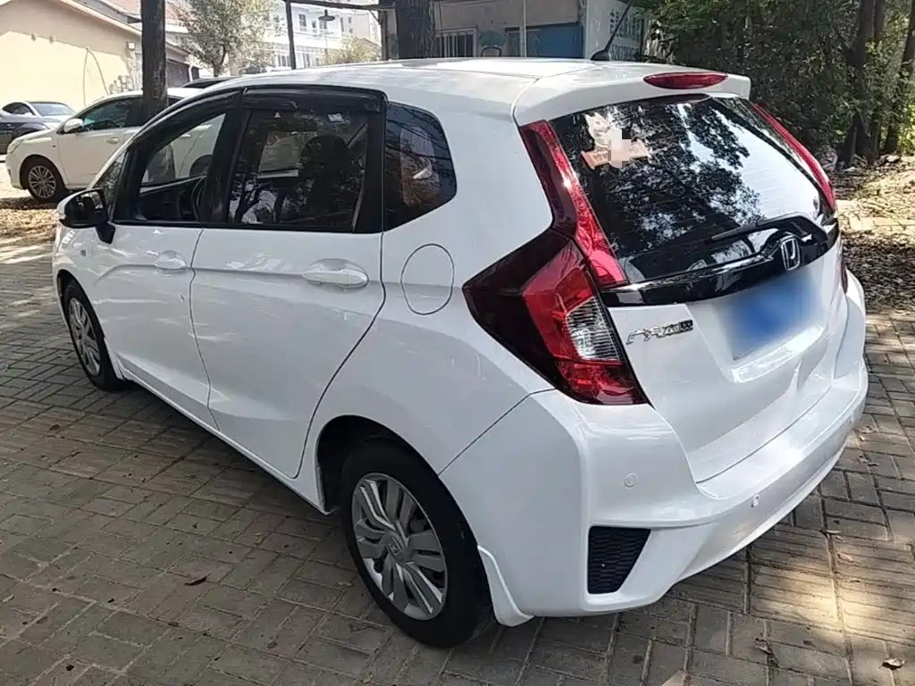 Honda Fit — фото 4