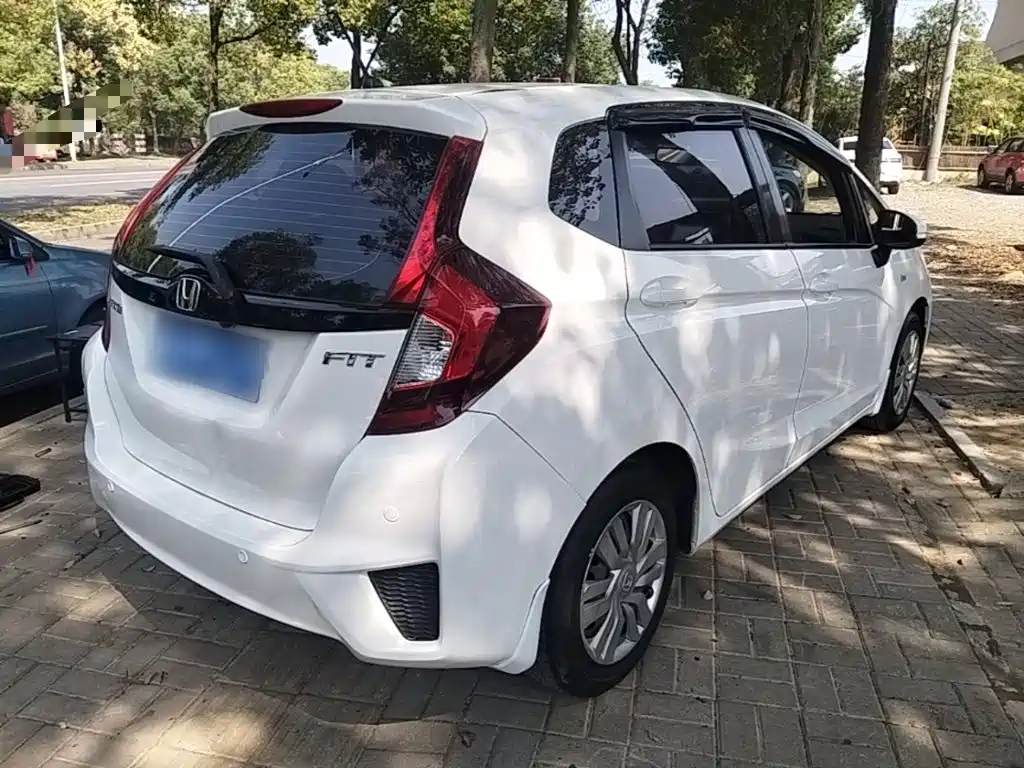 Honda Fit — фото 6