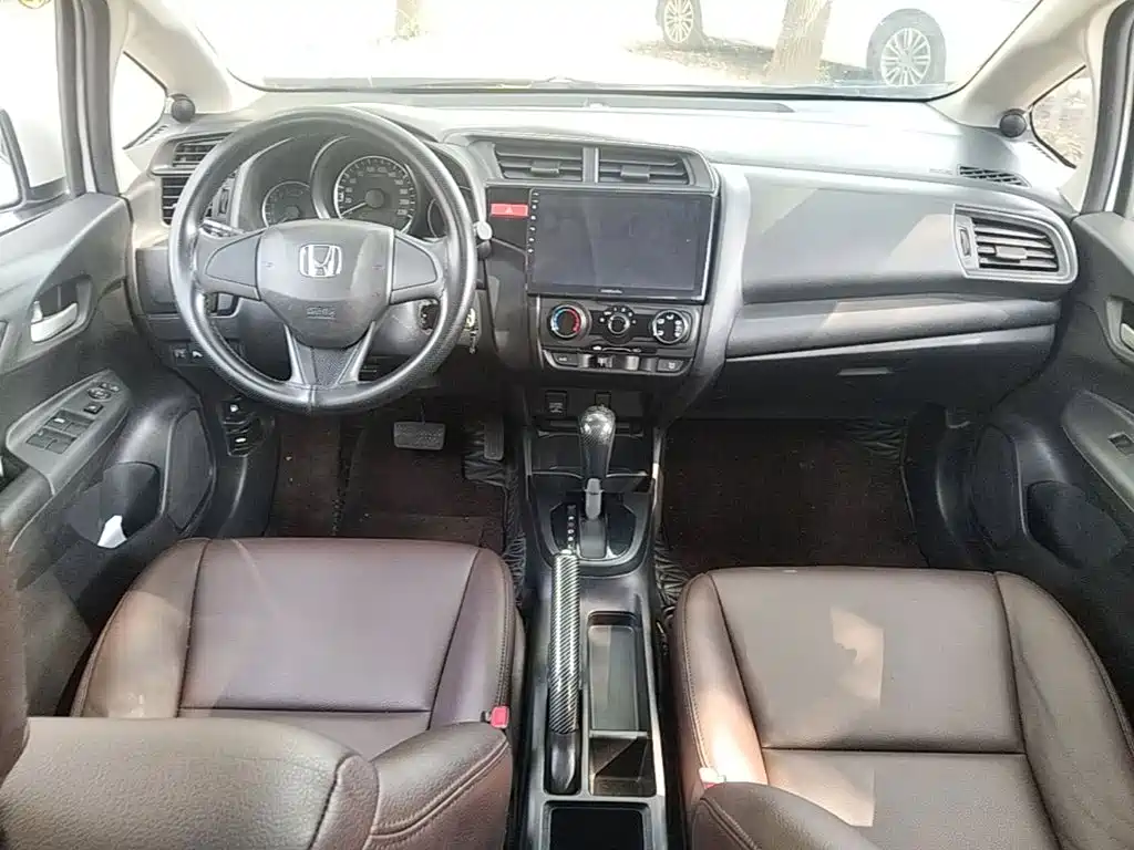 Honda Fit — фото 9