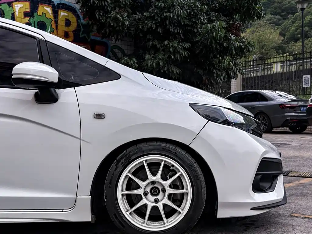 Honda Fit — фото 4