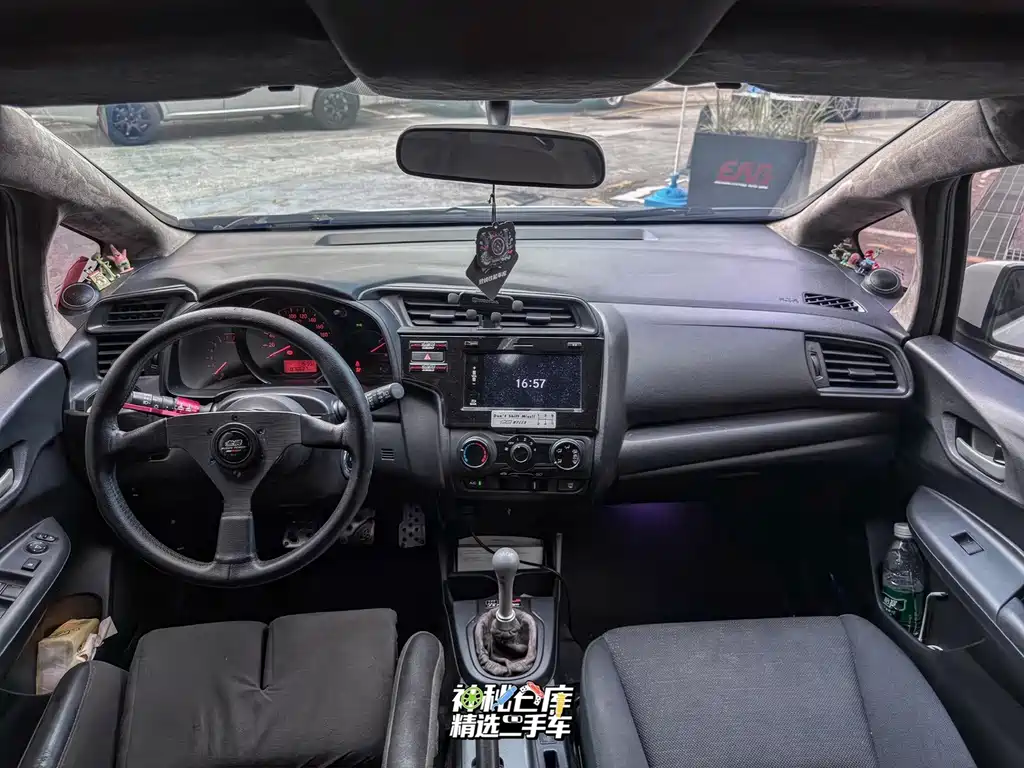 Honda Fit — фото 8