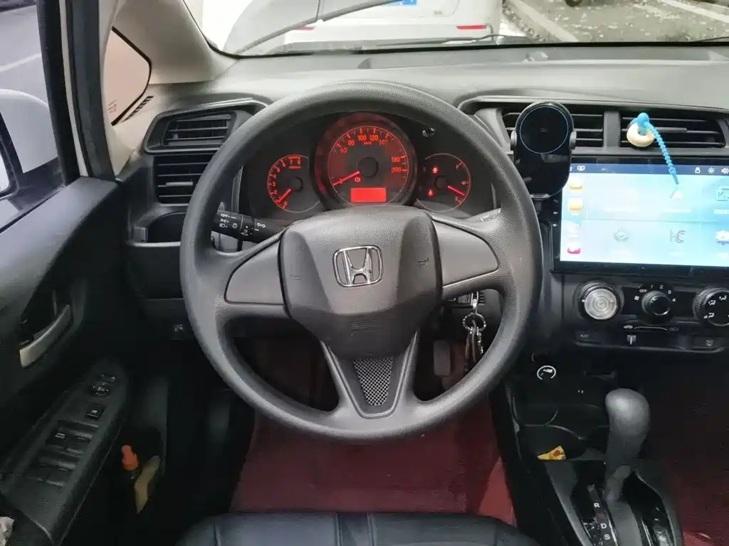 Honda Fit — фото 2