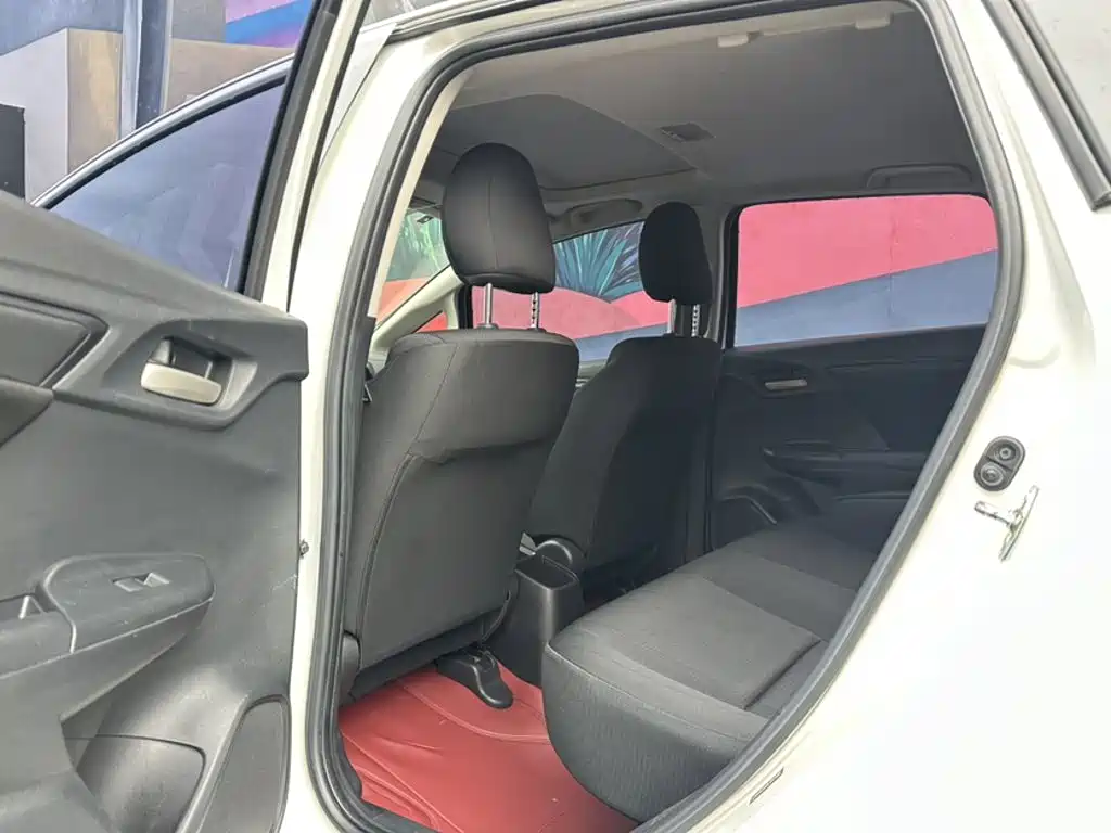 Honda Fit — фото 13