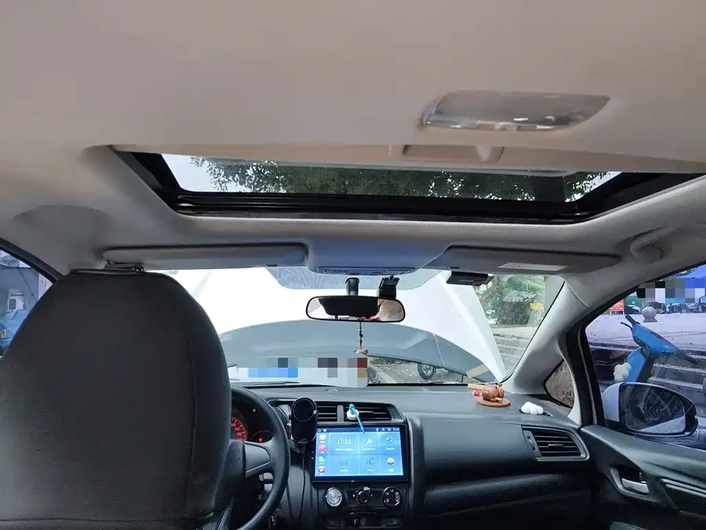 Honda Fit — фото 8