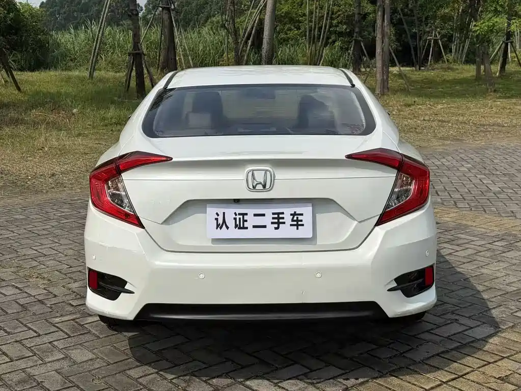 Honda Civic — фото 13