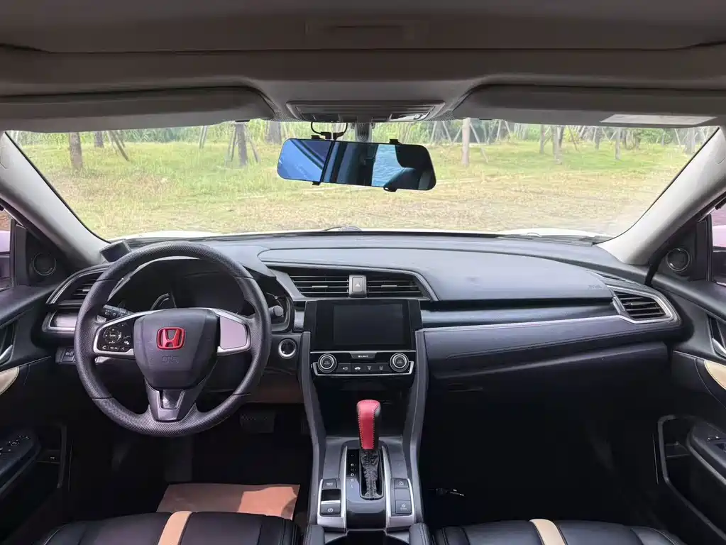 Honda Civic — фото 8
