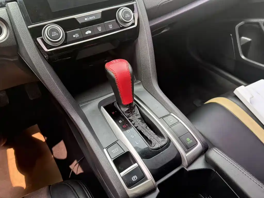 Honda Civic — фото 9