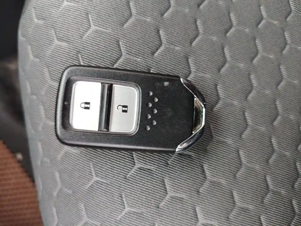 Honda Fit — фото 8