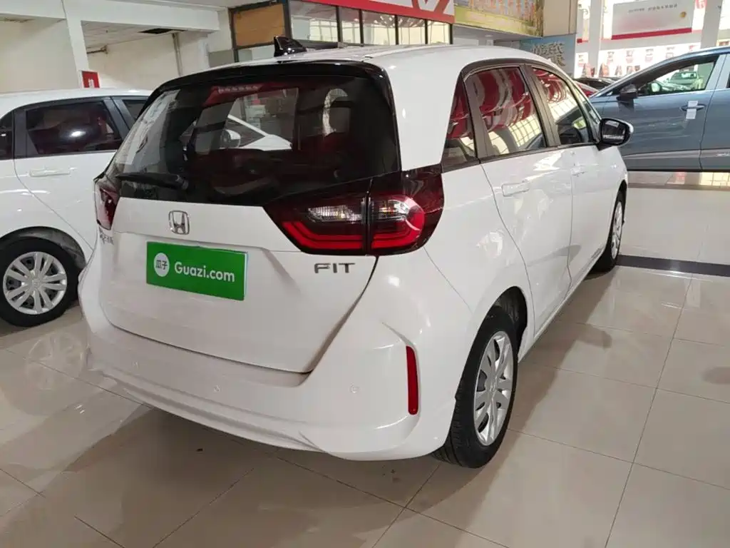 Honda Fit — фото 6