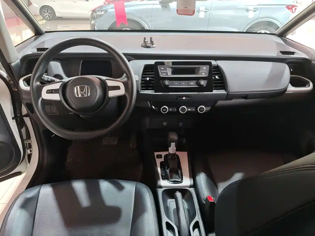 Honda Fit — фото 9