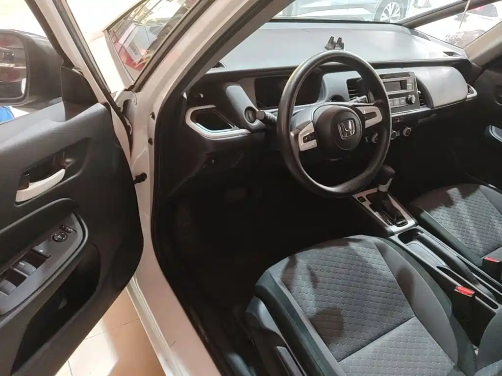 Honda Fit — фото 15
