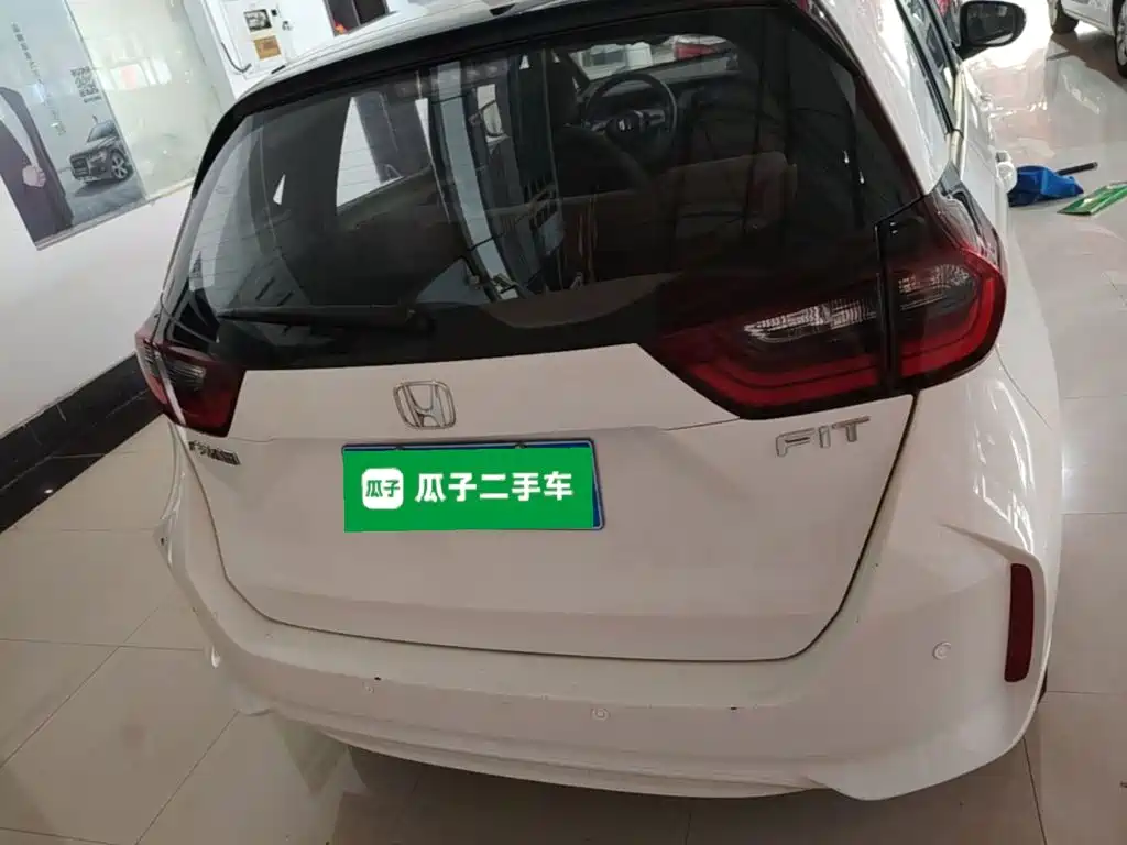 Honda Fit — фото 5