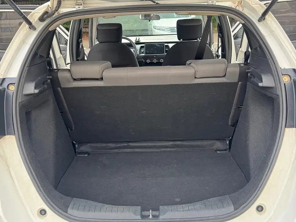 Honda Fit — фото 11