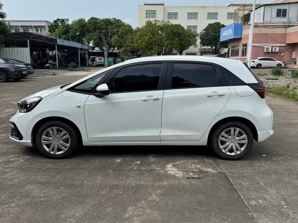 Honda Fit — фото 6