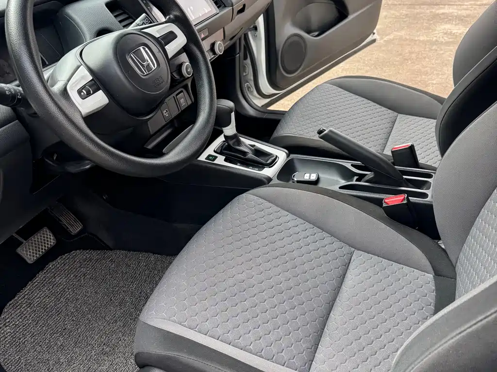 Honda Fit — фото 7