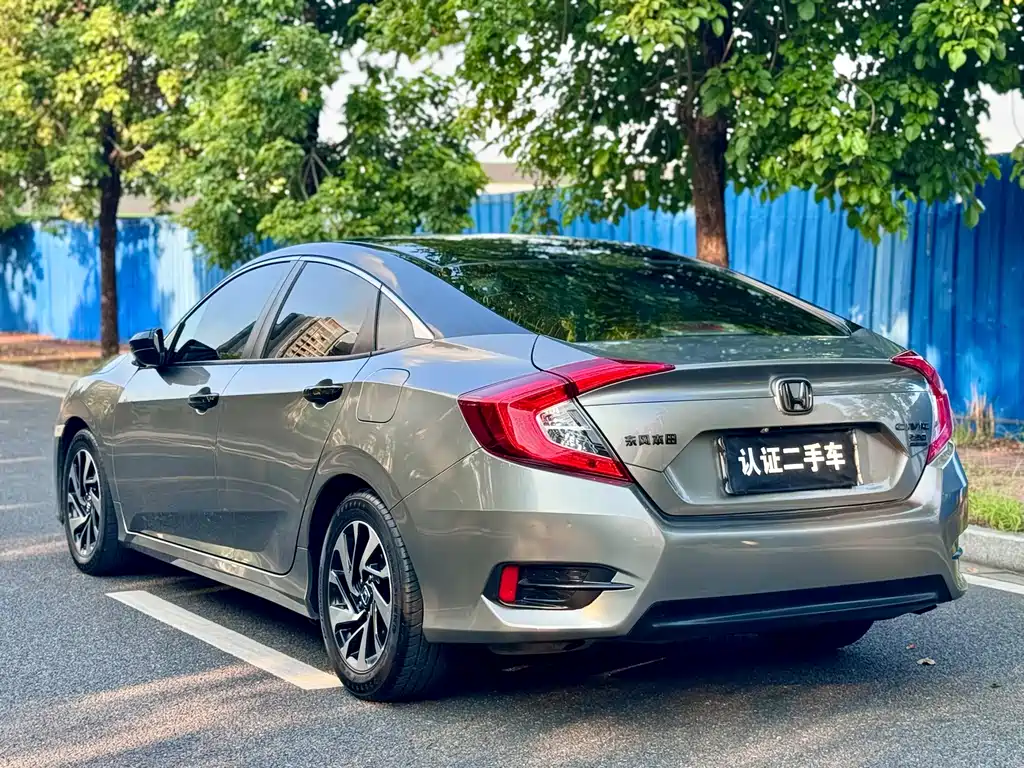 Honda Civic — фото 6