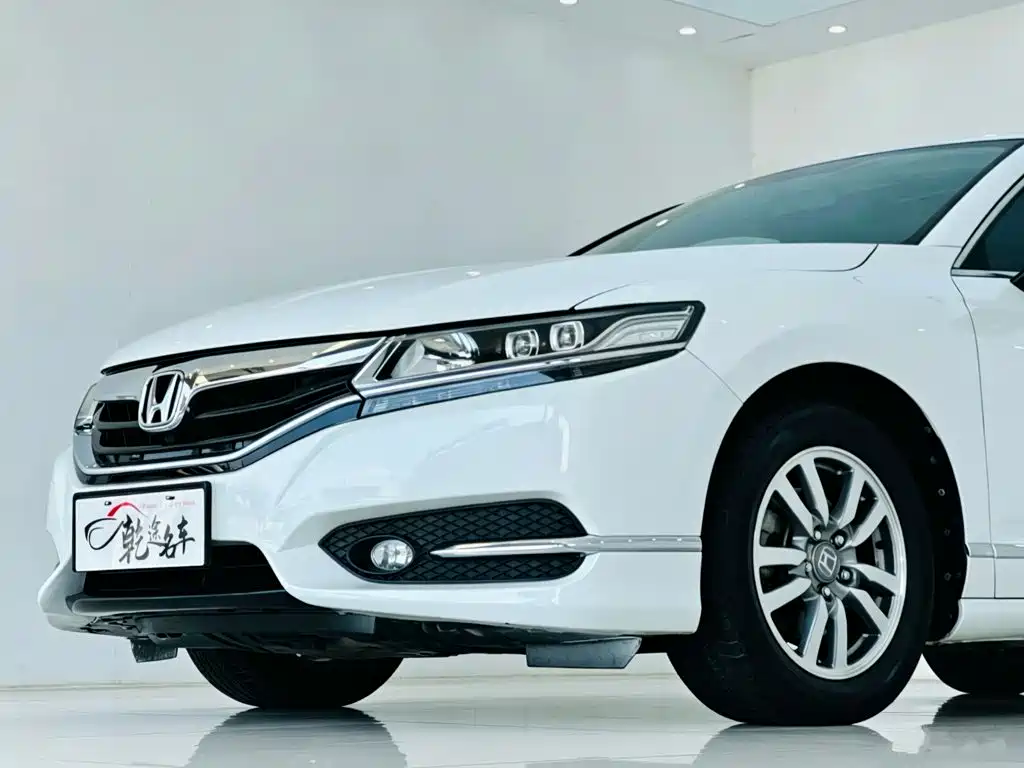 Honda Spirior — фото 8