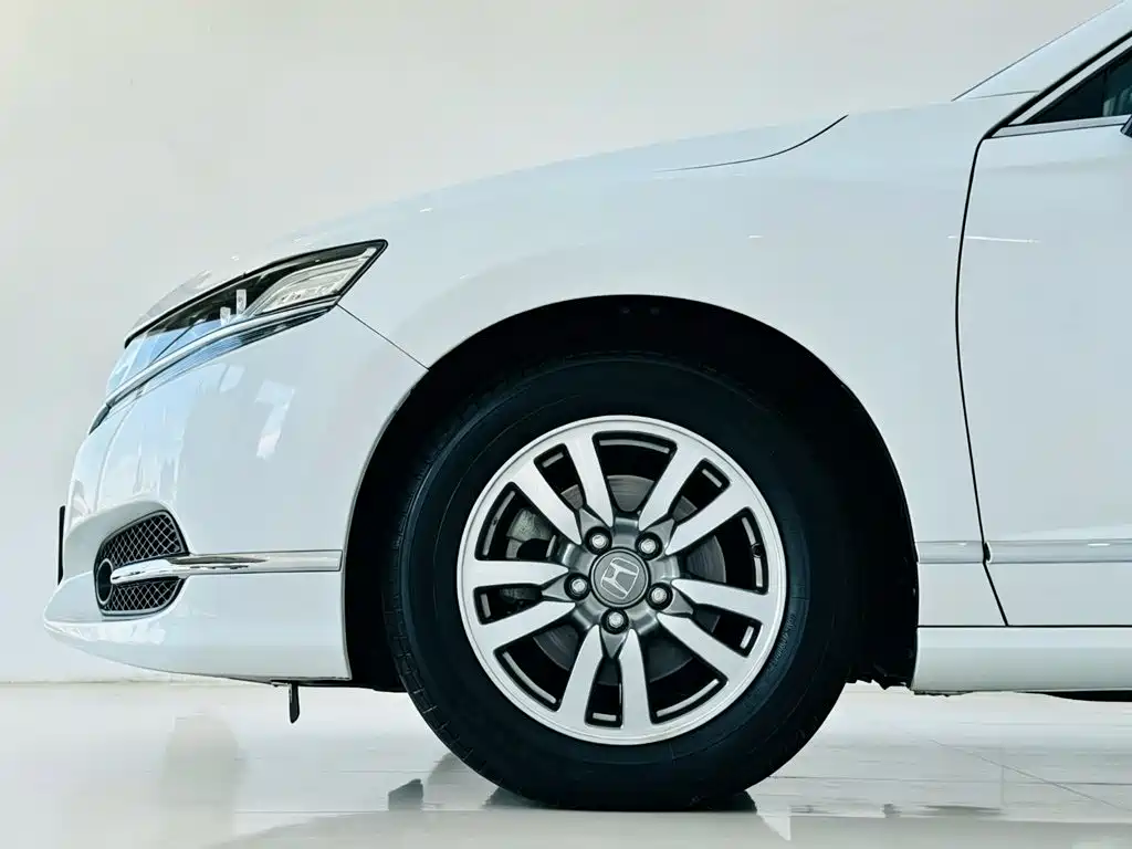 Honda Spirior — фото 9