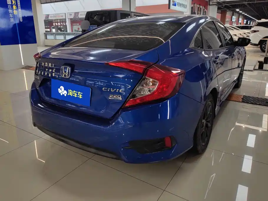 Honda Civic — фото 3