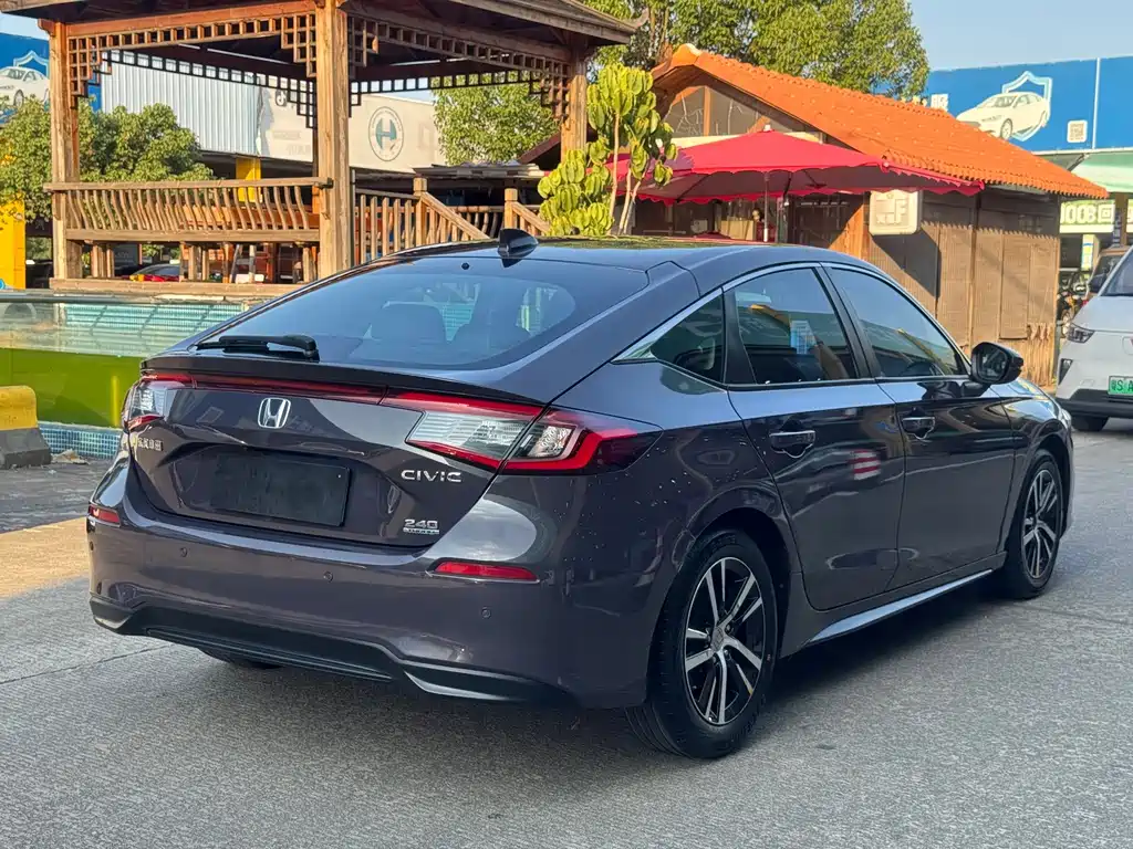 Honda Civic — фото 8