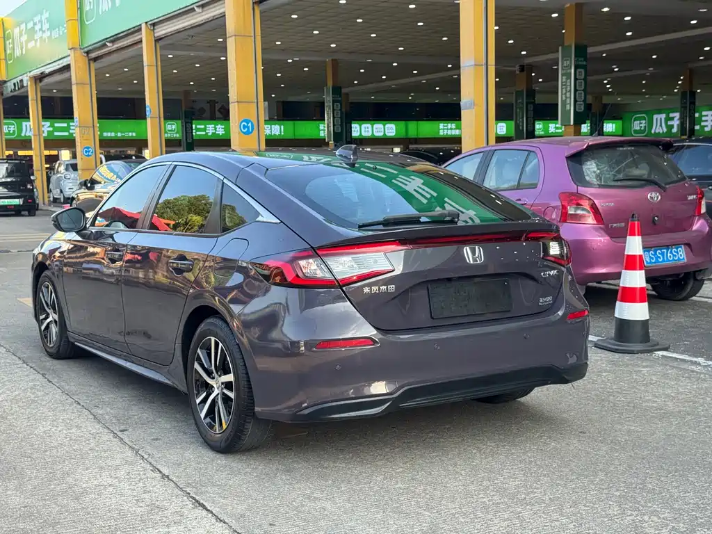 Honda Civic — фото 10