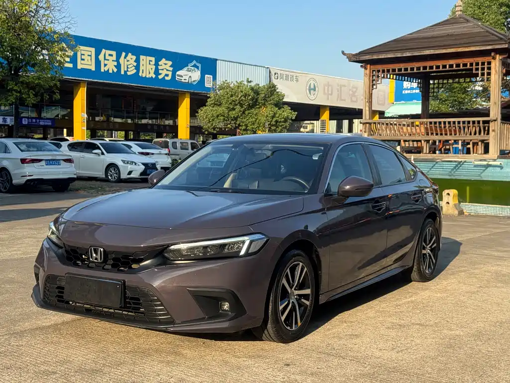 Honda Civic — фото 1